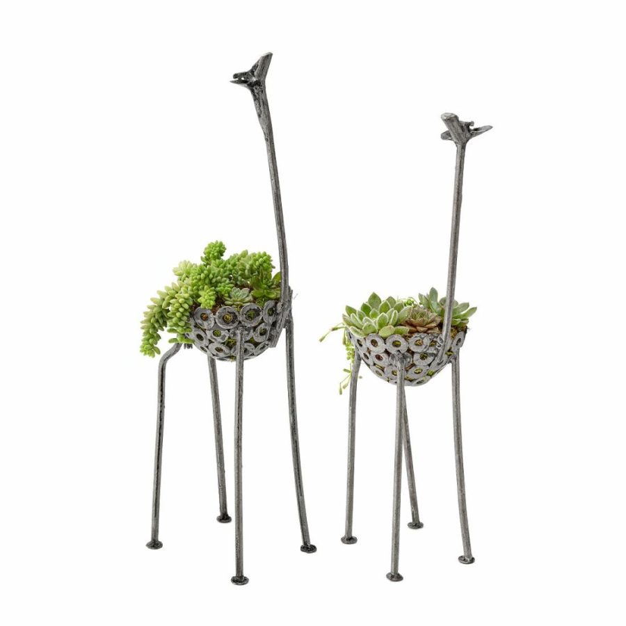 Garden Decor |   Recycled Metal Giraffe Planter Garden Garden Decor