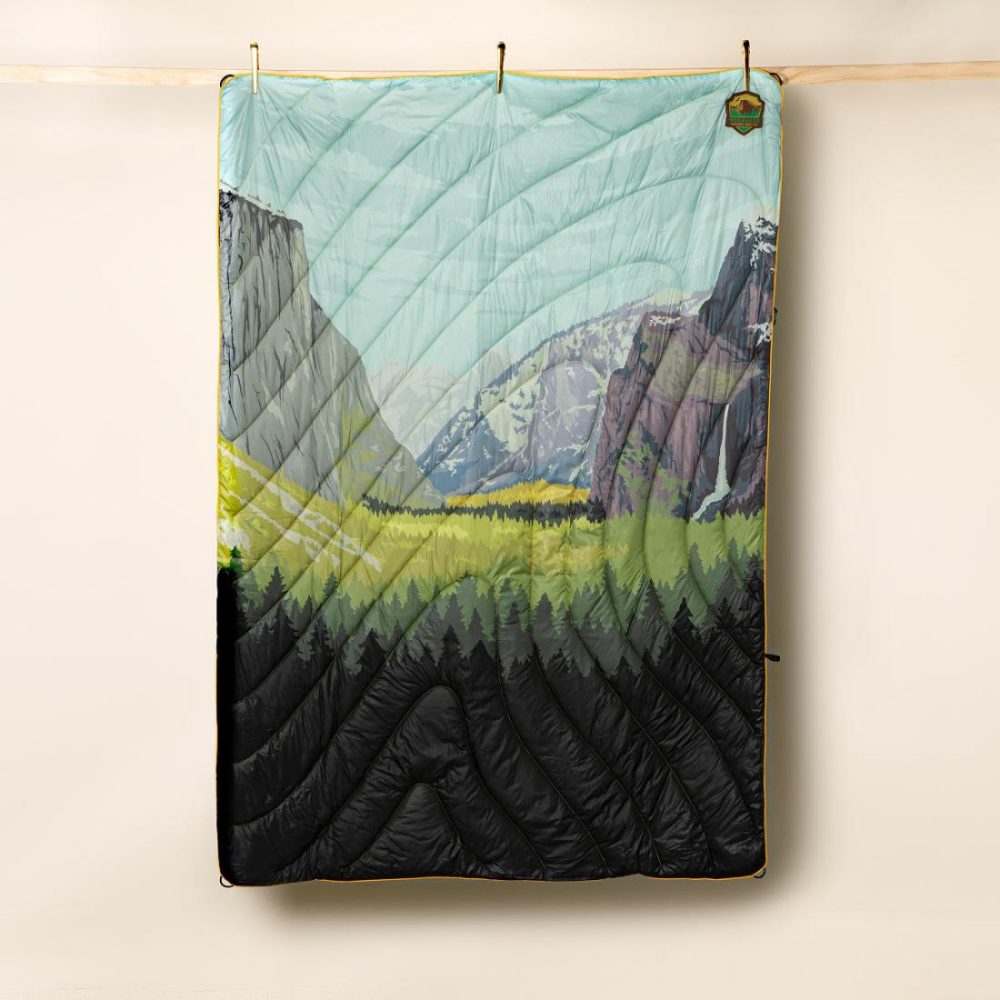 Pillows & Blankets |   National Parks Puffy Blanket Decor Pillows & Blankets